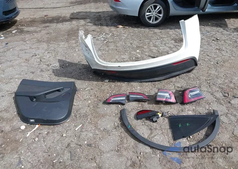 2023 Tesla Model Y Awd/Long Range Dual Motor All-Wheel Drive из США, поврежденный, VIN 7SAYGAEE8PF755436